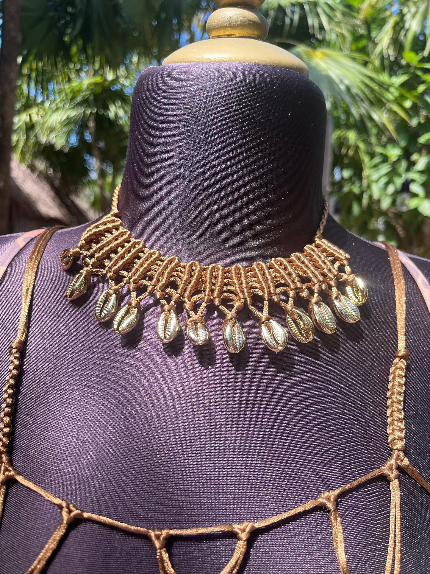 COLLAR CARACOLES CAFÉ