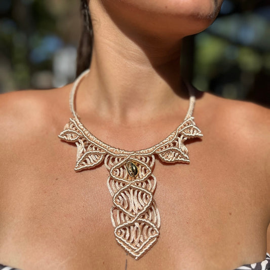 COLLAR PALO DE ROSA