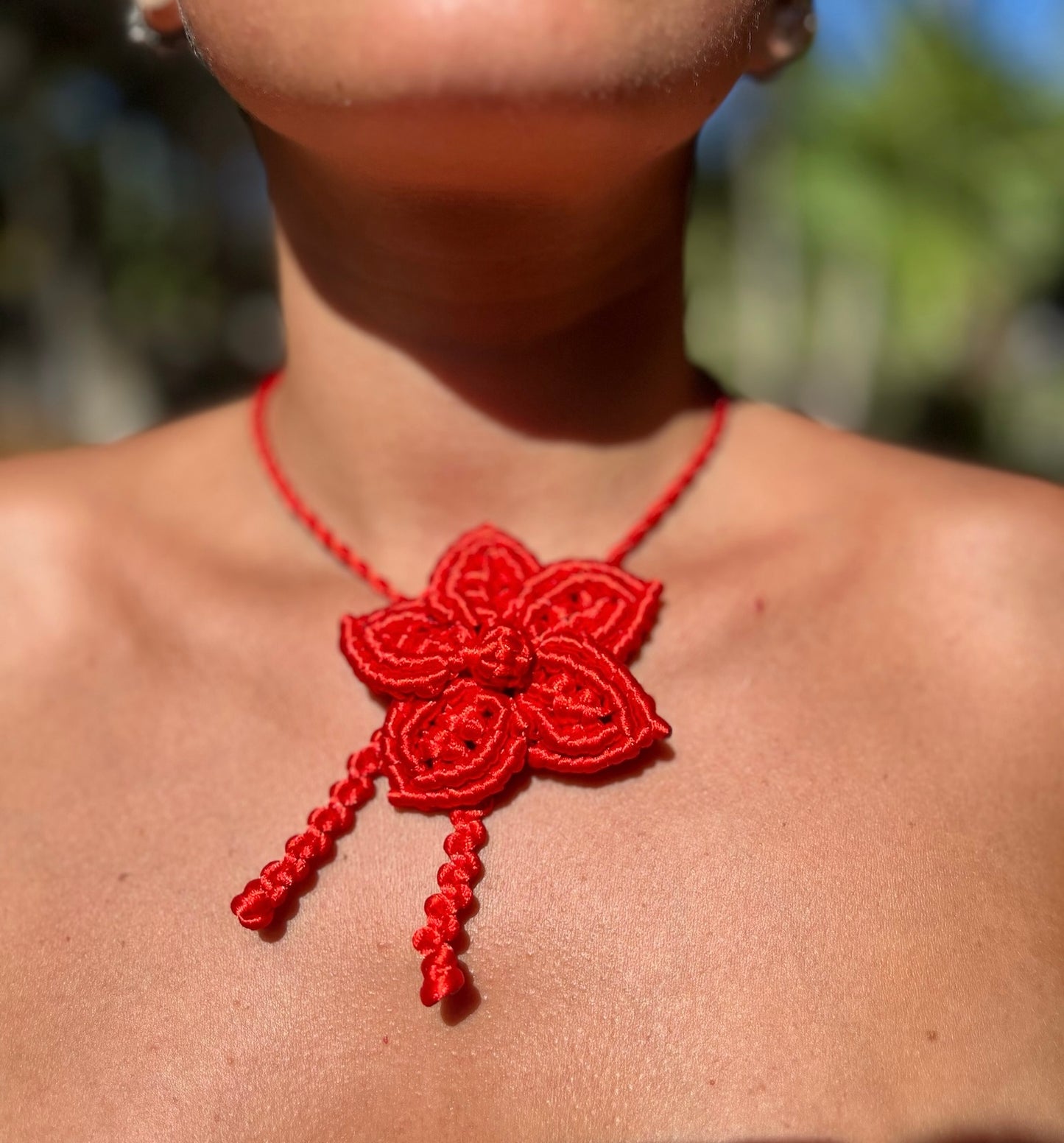 CHOCKER FLOR ROJO