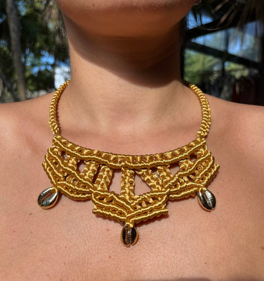 COLLAR TIMÓN MOSTAZA