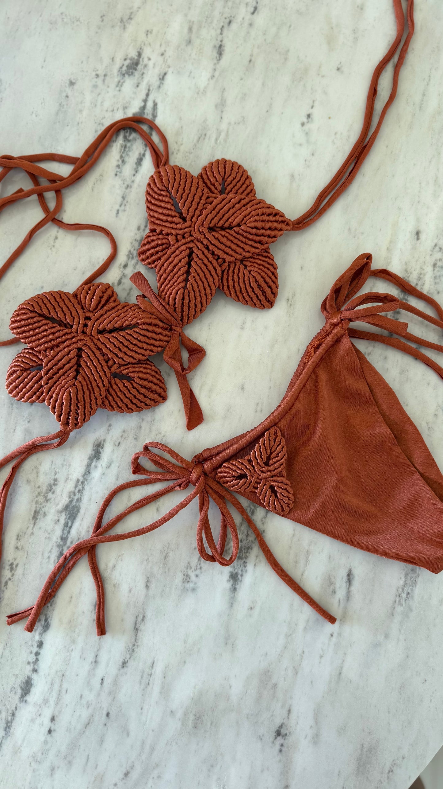 LOTUS TERRACOTA